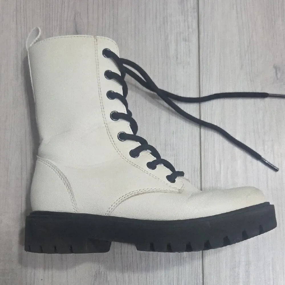 art class stylish cream